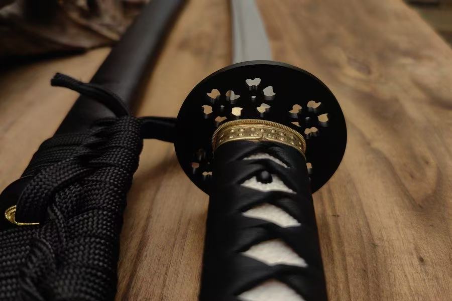 Iaido Practice Sword – Unsharpened Training-Grade Katana (Safe for