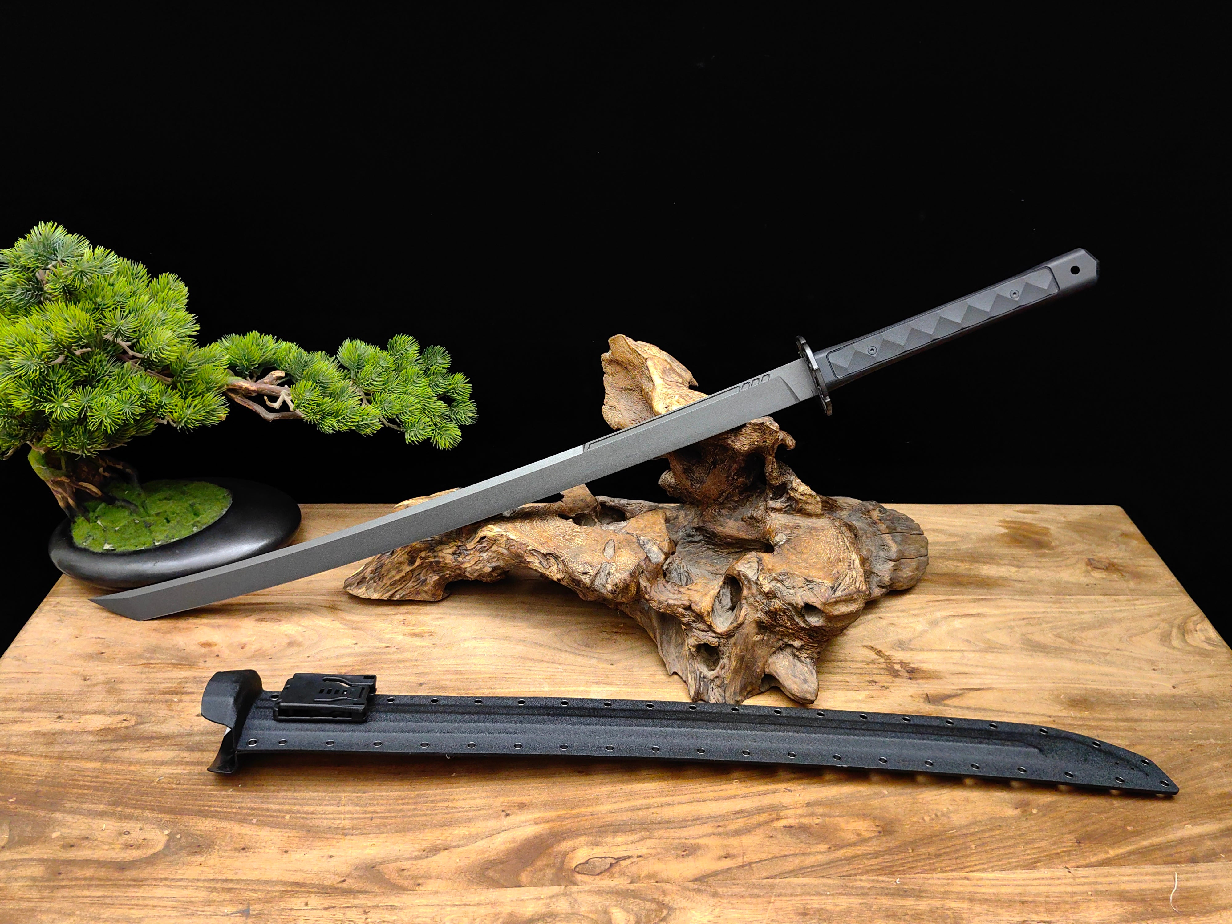KATANA アイアンヘッド 5160 Steel Tactical Katana – G10 Handle with Kydex Sheath