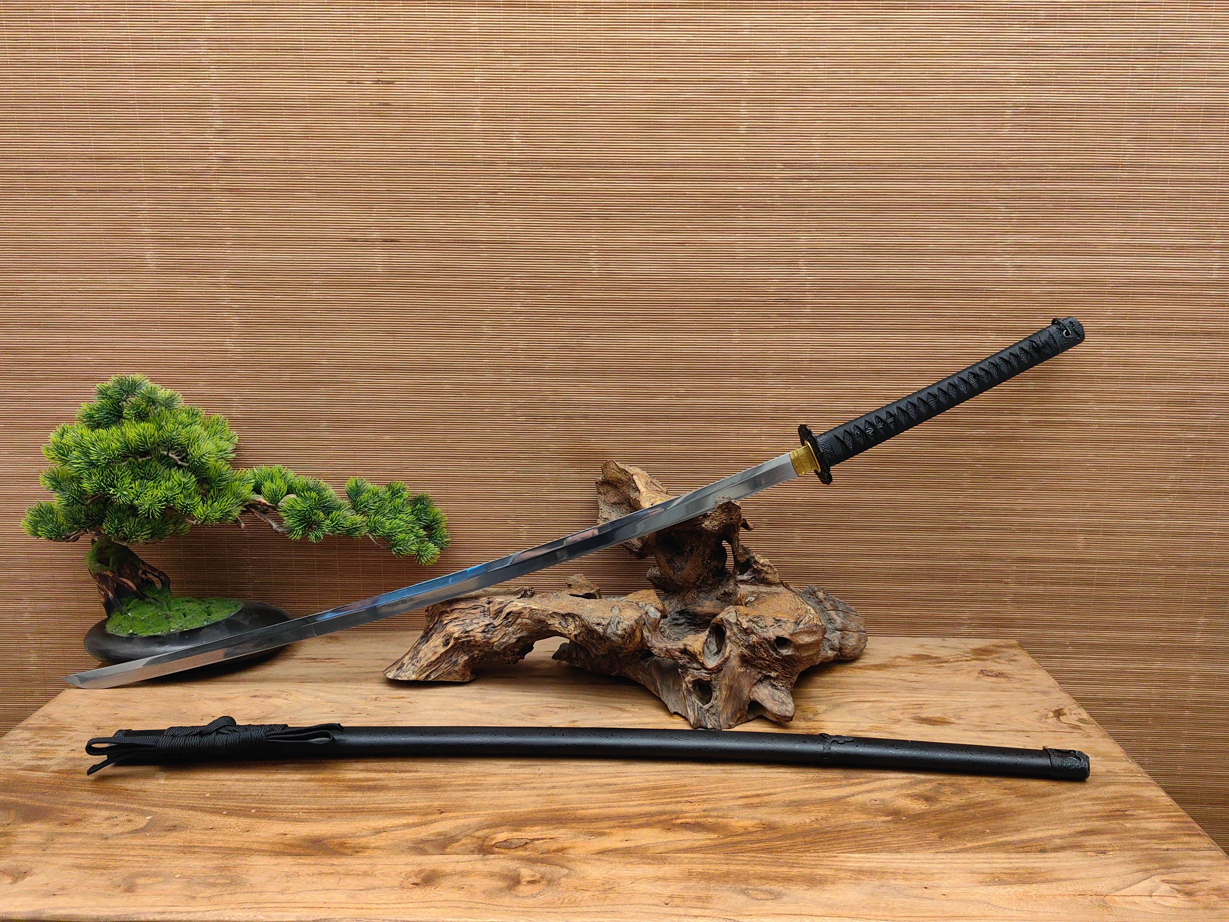 65Mn Manganese Steel Nodachi with Half-Tachi Mounts