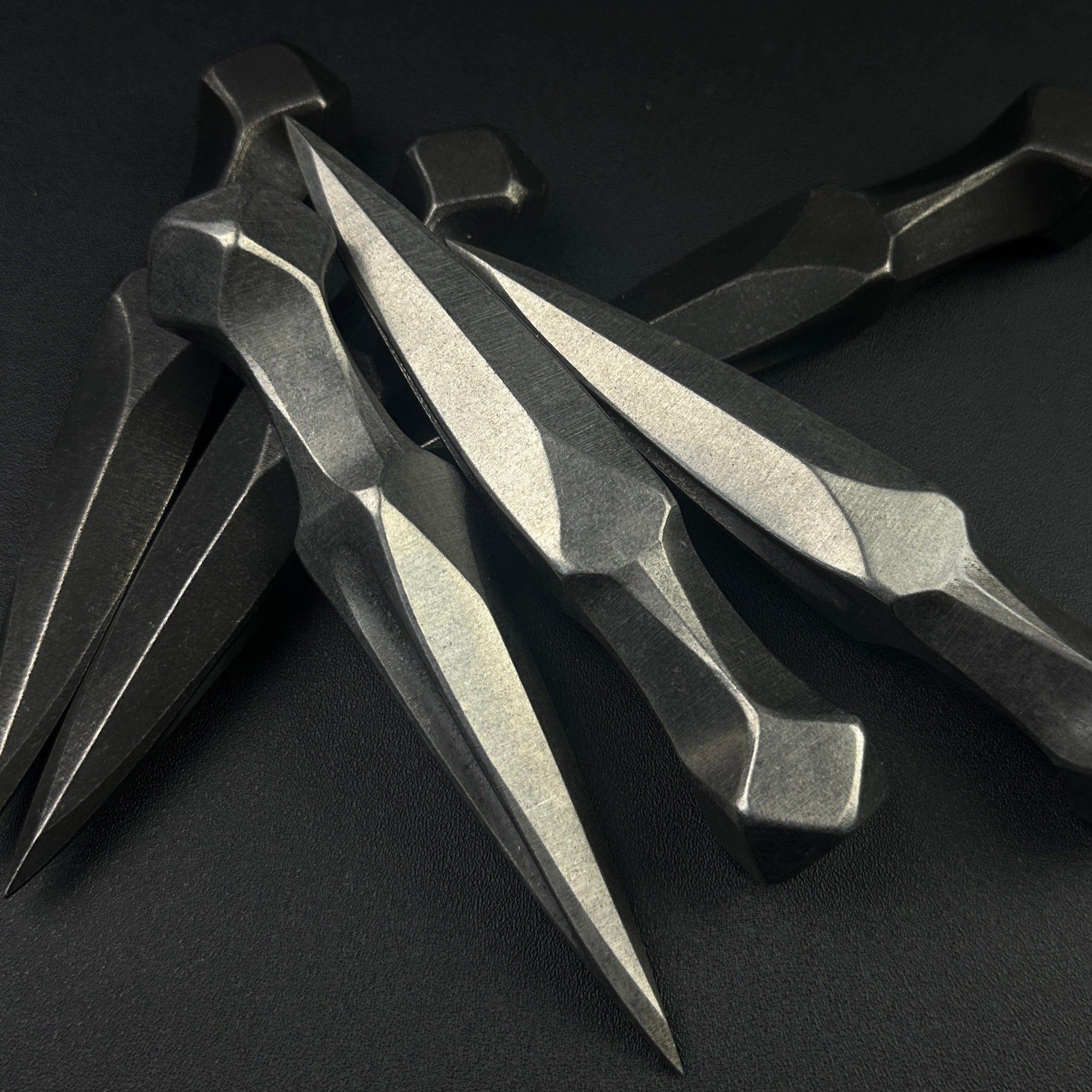 凿齿】脱手镖 -